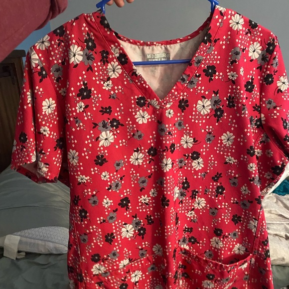 Large scrub top - Picture 3 of 3